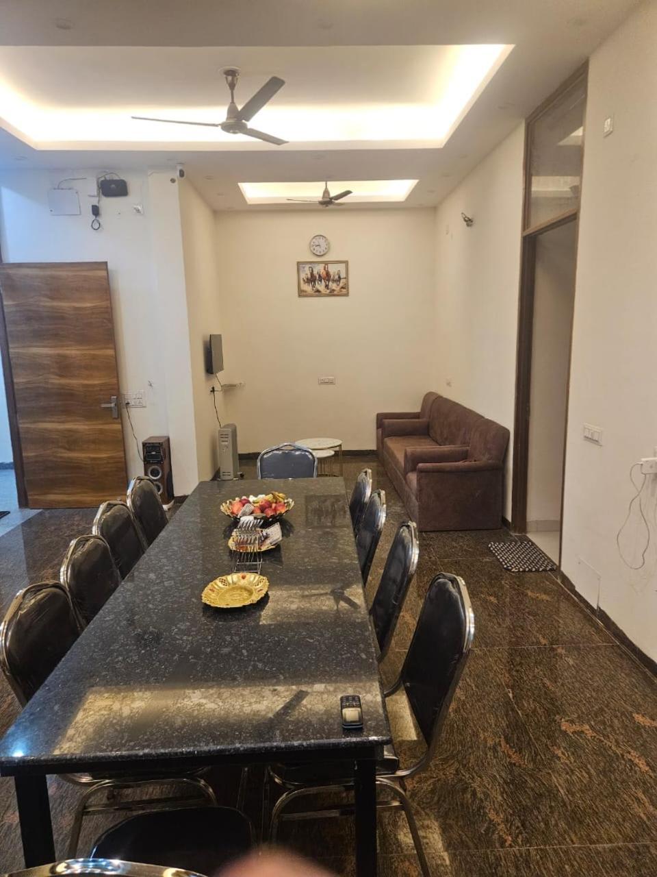 Bed and Breakfast Ashirwaad 249 à Greater Noida Extérieur photo