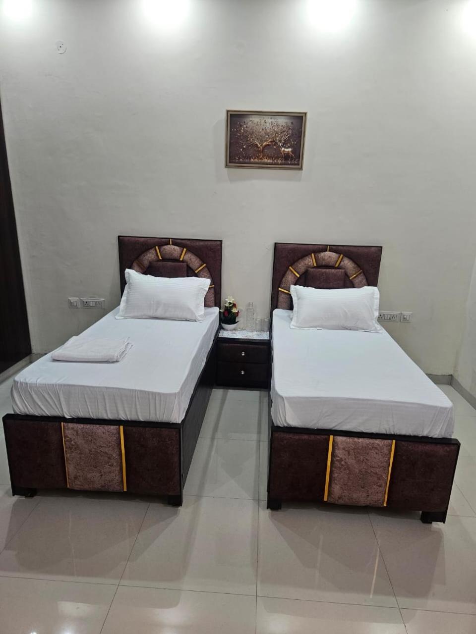 Bed and Breakfast Ashirwaad 249 à Greater Noida Extérieur photo