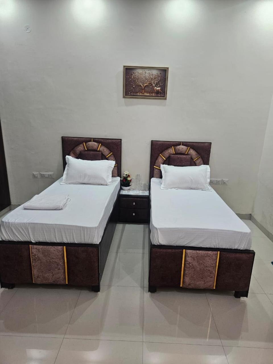 Bed and Breakfast Ashirwaad 249 à Greater Noida Extérieur photo