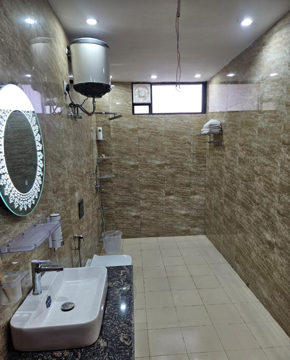 Bed and Breakfast Ashirwaad 249 à Greater Noida Extérieur photo